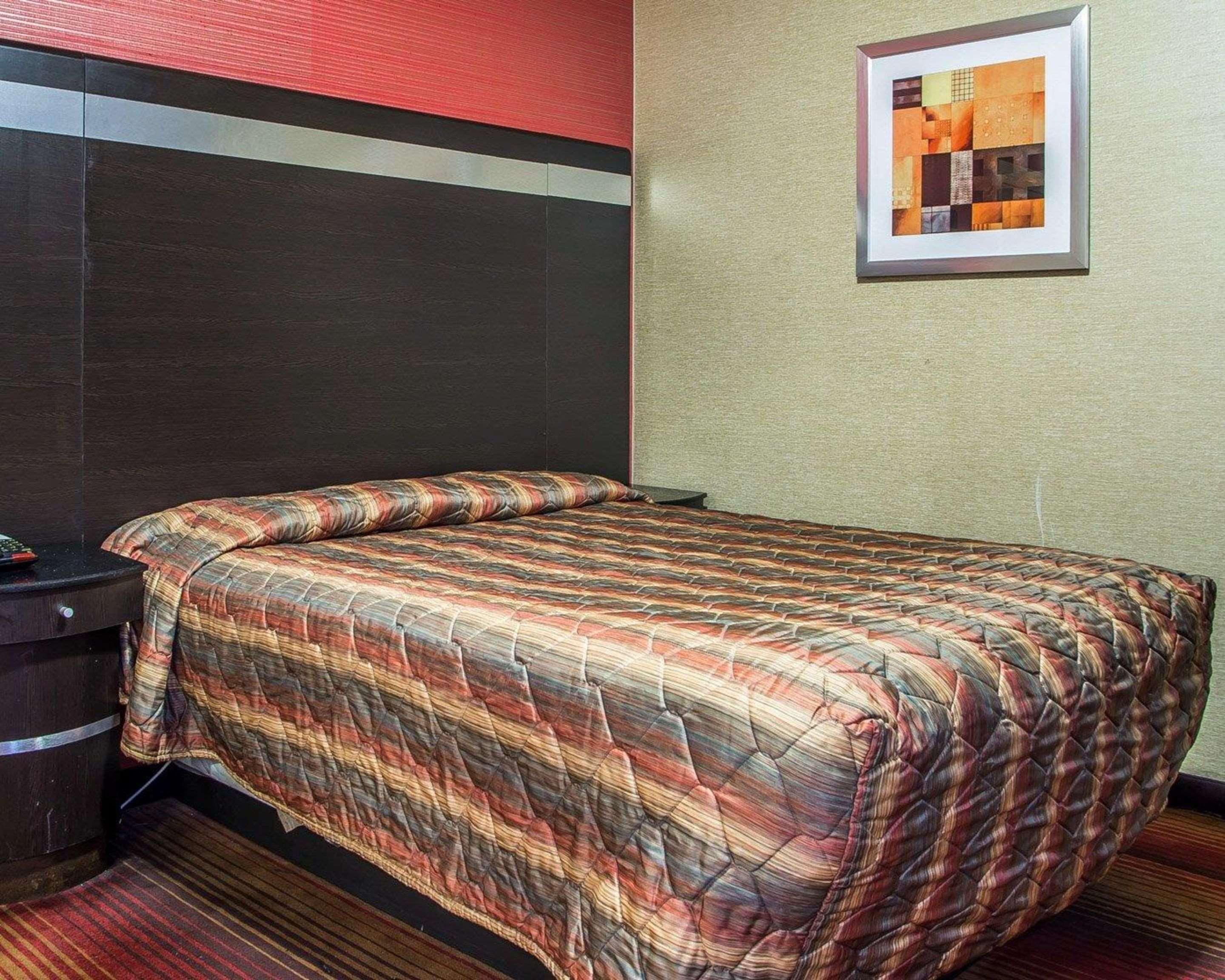 Rodeway Inn Belleville Esterno foto