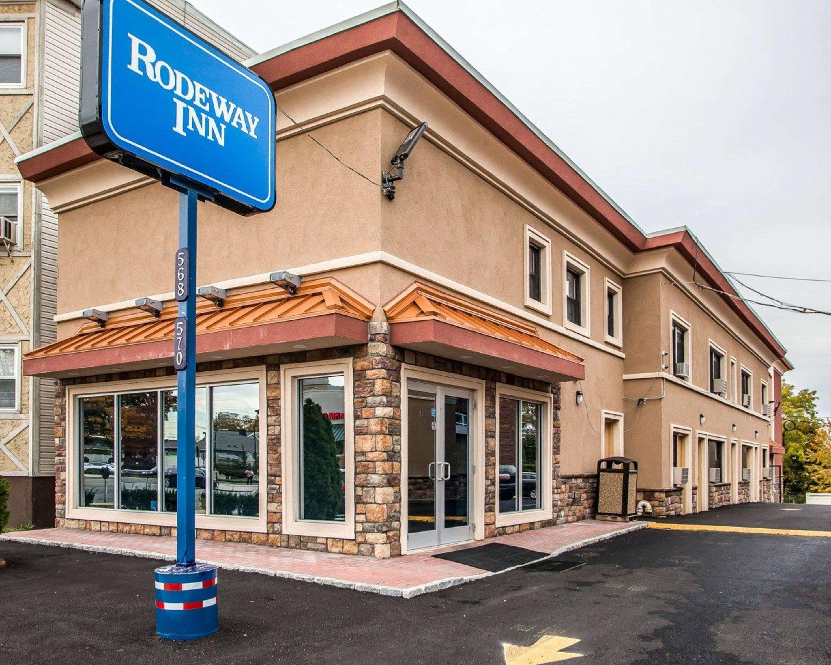 Rodeway Inn Belleville Esterno foto