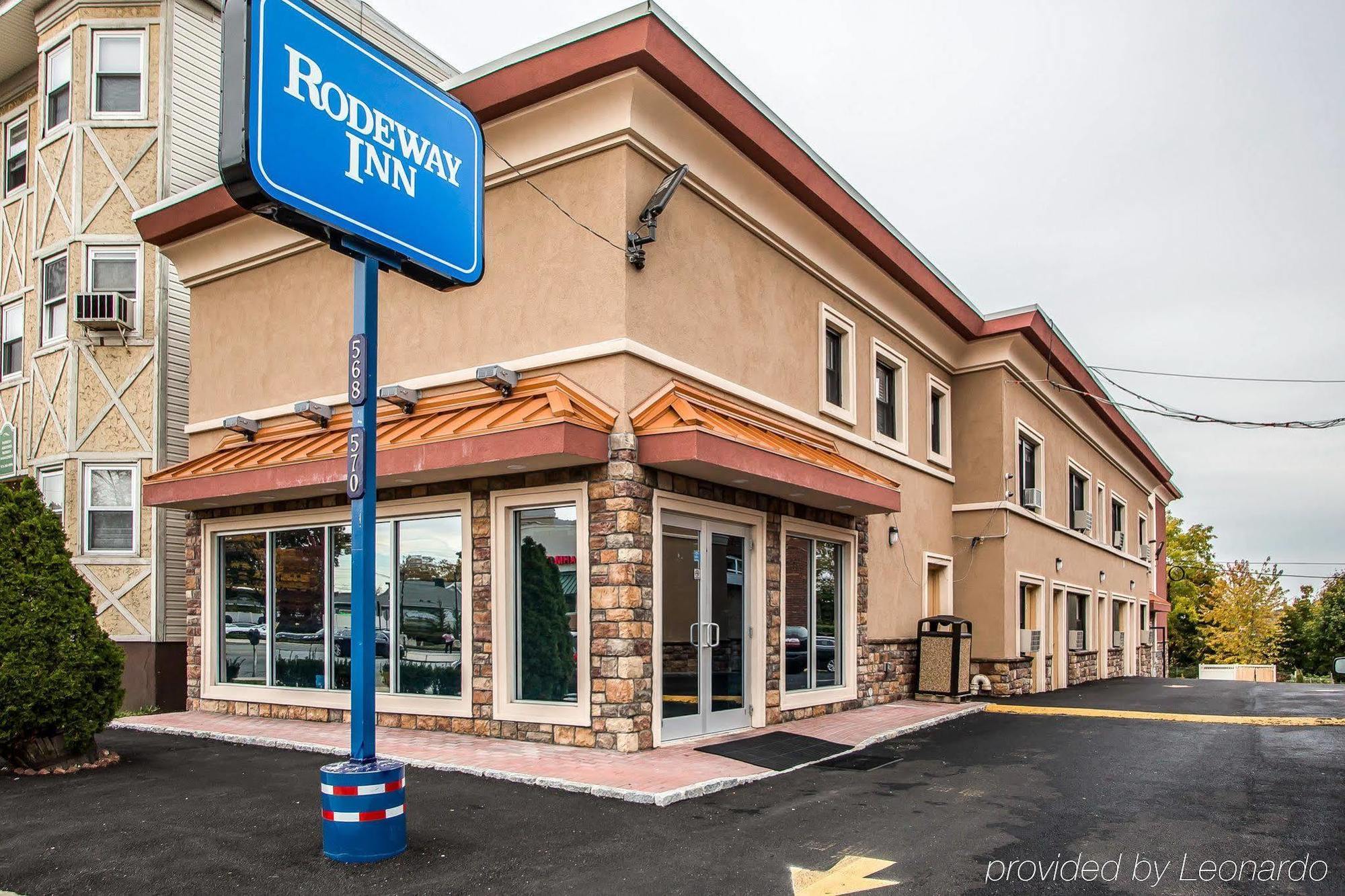Rodeway Inn Belleville Esterno foto