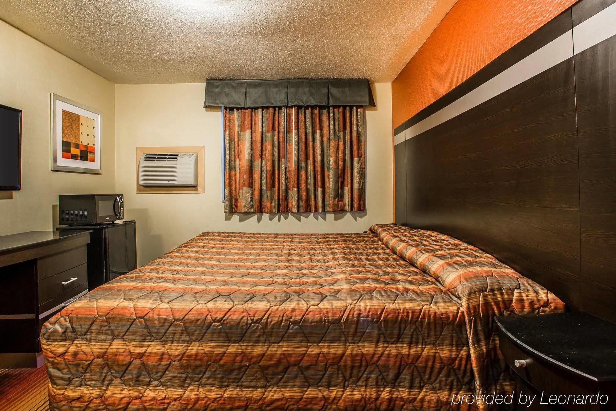 Rodeway Inn Belleville Esterno foto
