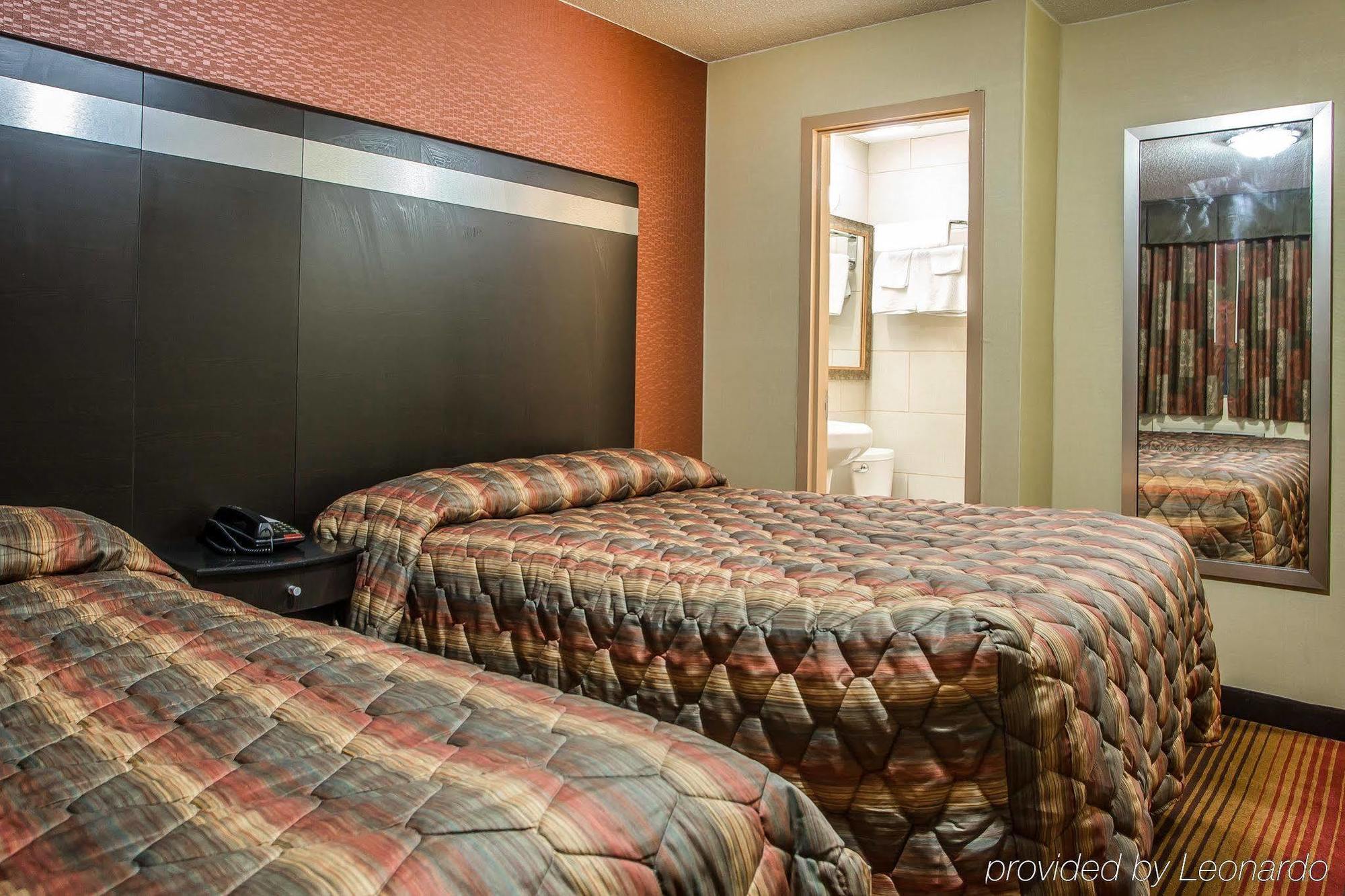 Rodeway Inn Belleville Esterno foto
