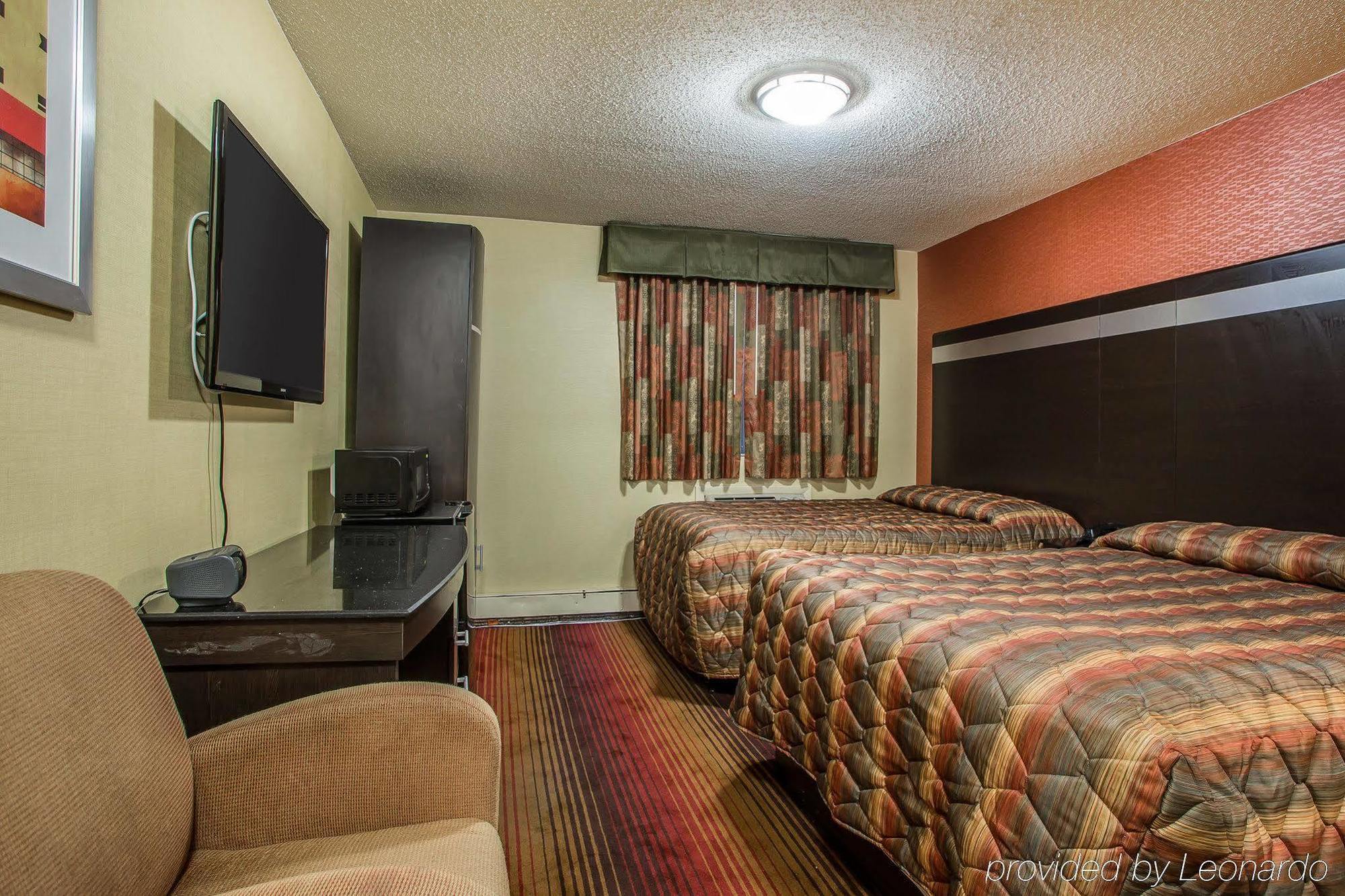 Rodeway Inn Belleville Esterno foto
