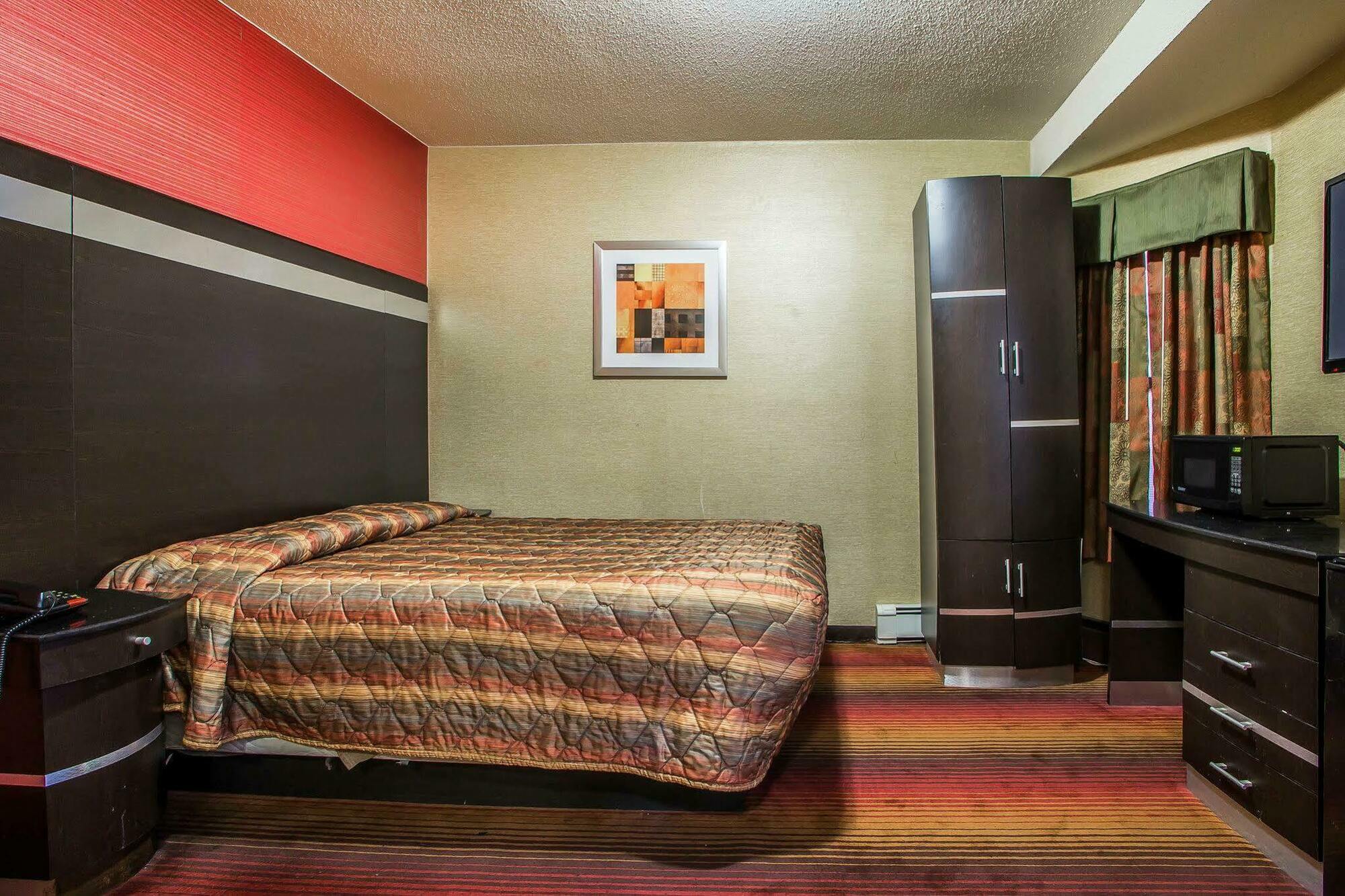 Rodeway Inn Belleville Esterno foto