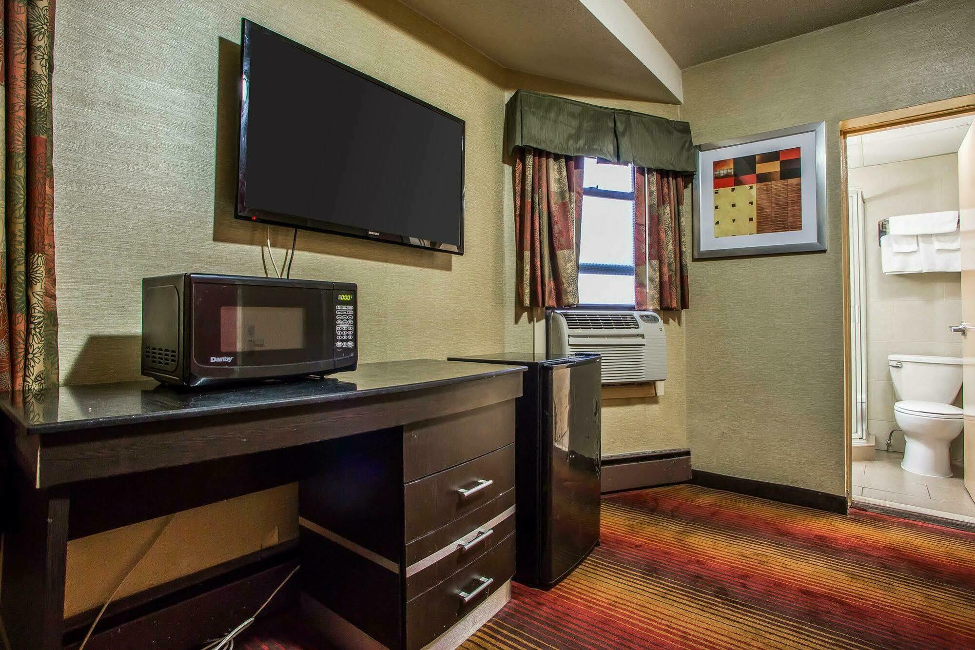 Rodeway Inn Belleville Esterno foto